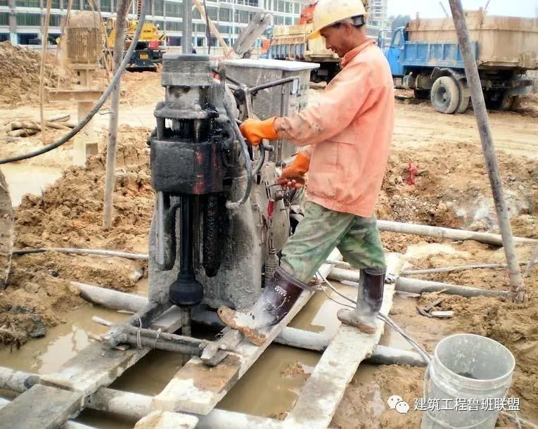 【建筑锦囊】深大基坑常用的7种支护形式，一文总结！